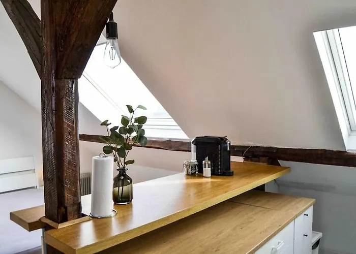 Schoene Dachgeschosswohnung Nahe * 쾰른