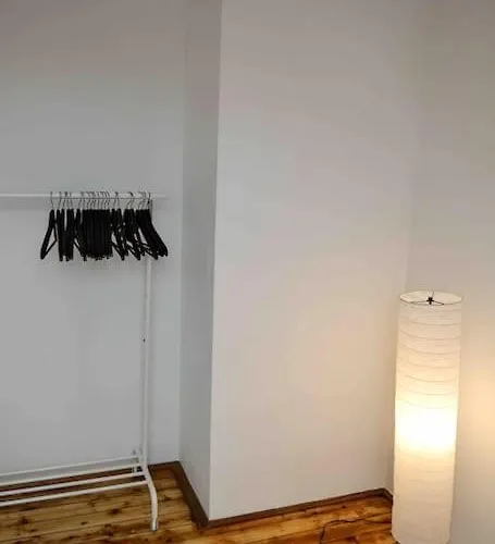 Schoene Dachgeschosswohnung Nahe * Cologne