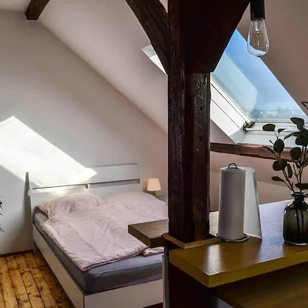 아파트 Schoene Dachgeschosswohnung Nahe *