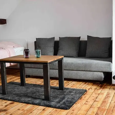 Schoene Dachgeschosswohnung Nahe Lägenhet *